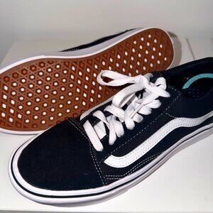 NWOT Vans ComfyCush Old Skool M 7.5/W 9